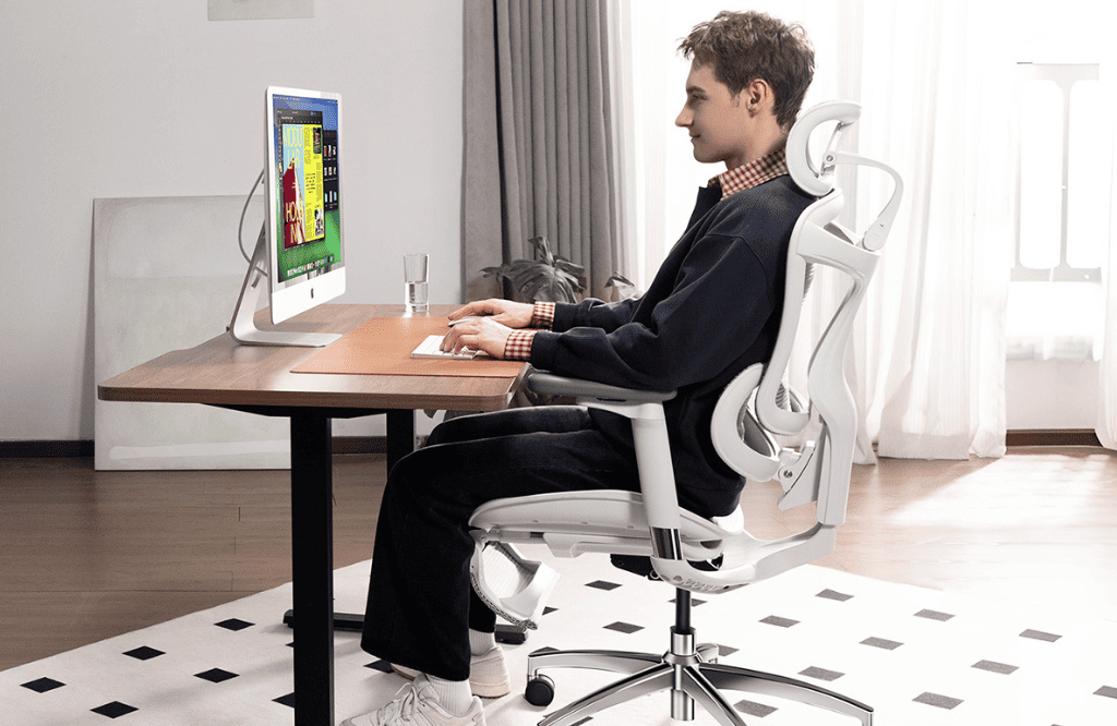 Optimale Schreibtisch Sitzpositio
